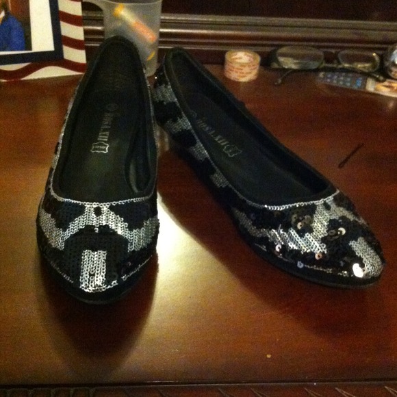 Sequined Kitten Heels - Picture 2 of 4