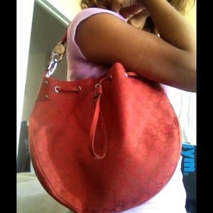 ******VINTAGE AUTHENTIC GUCCI RED PURSE*********