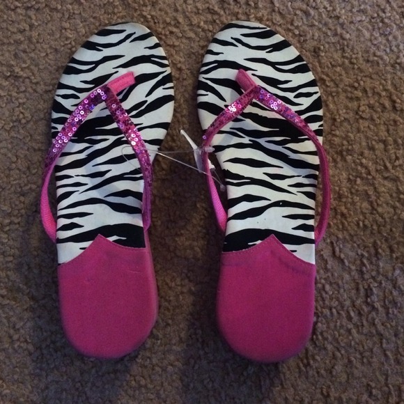 Never before warn Hill flip-flops