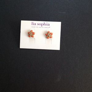 ✨SOLD!!✨Lia sophia coral flower earrings✨SOLD!!✨
