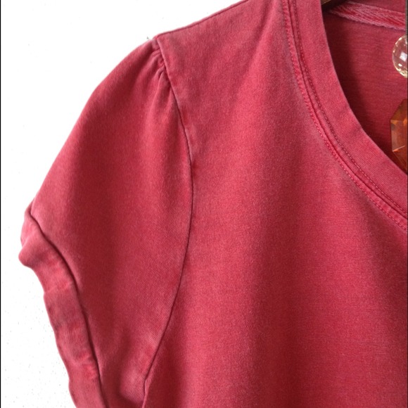 NWOT Crew-neck Tee - Picture 4 of 4