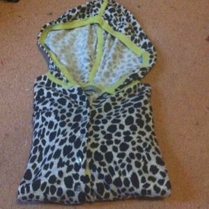 Hooded leopard print sweater