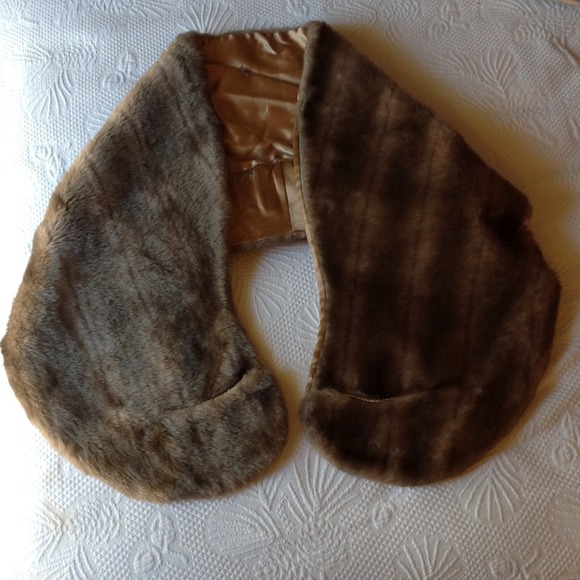 Accessories - 1950 Faux Fur wrap RESERVED