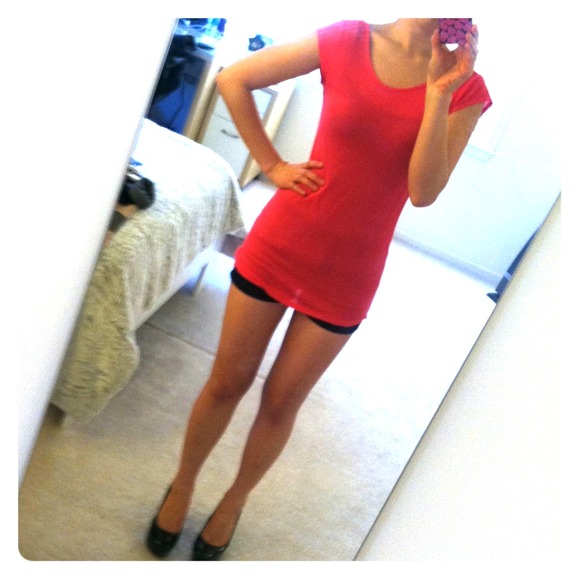 🔻Hot Pink Zara Hi-Lo Top💓