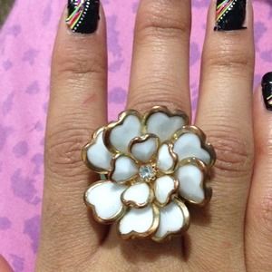 White heart ring