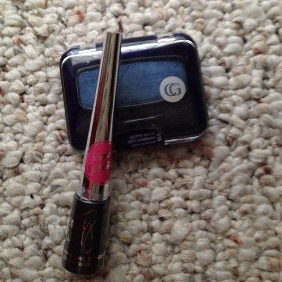 💢 REDUCED 💢 Victoria's Secret Sparkling Shadow