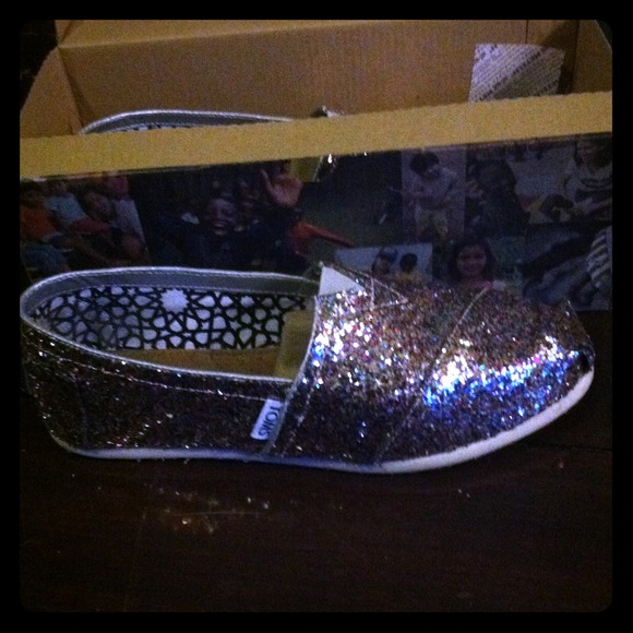 Sparkle Toms -reserved