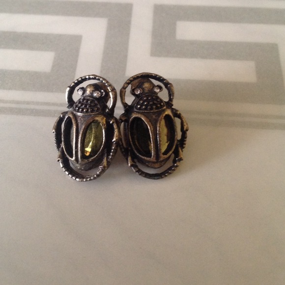 Beatle earrings NWOT