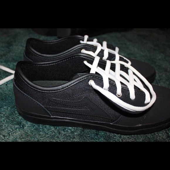 Black Alakai Men's Shoes Size 10.5 - Picture 3 of 3