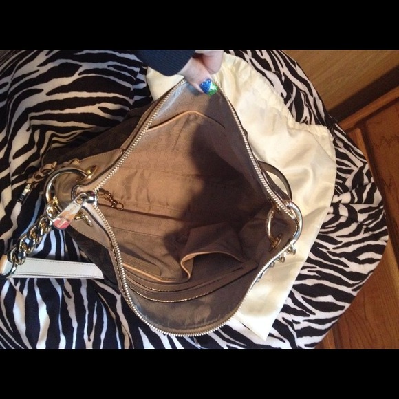 Sold locally - Picture 3 of 4