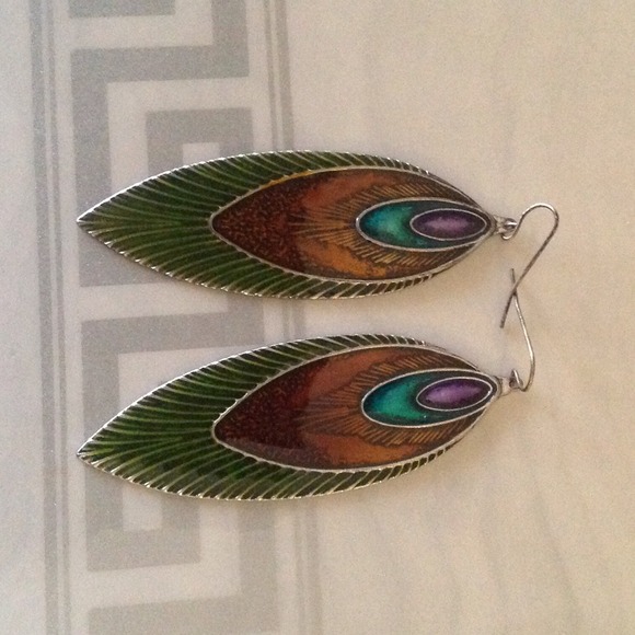 ❌SOLD❌Feather earring bundle - Picture 2 of 3