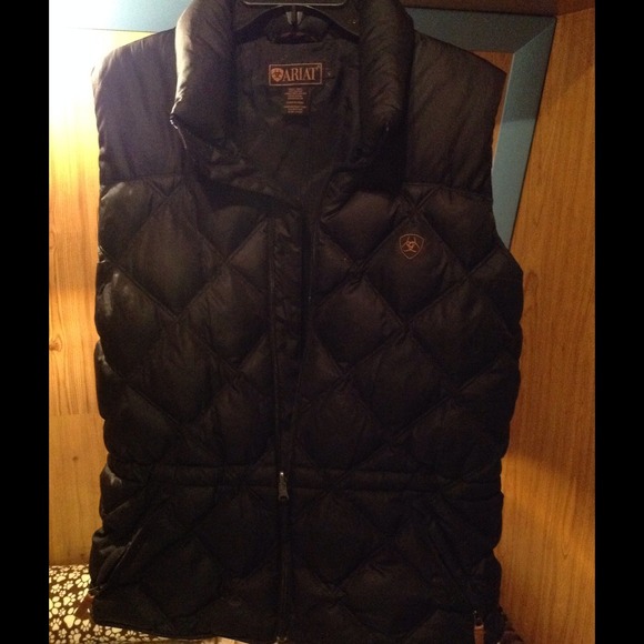 Ariat vest   SOLD to @sarahjaneandmac