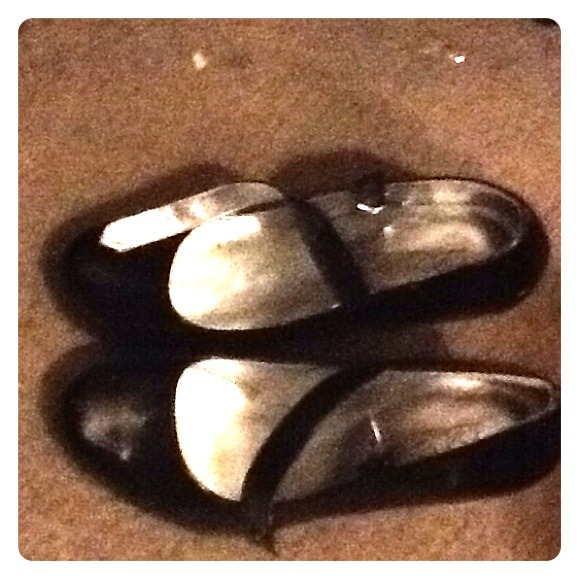 Black high pumps