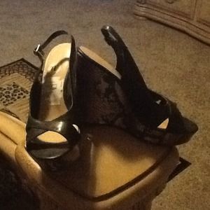 ‼️Reduced‼️👠Black/Snakeskin Wedge Shoes