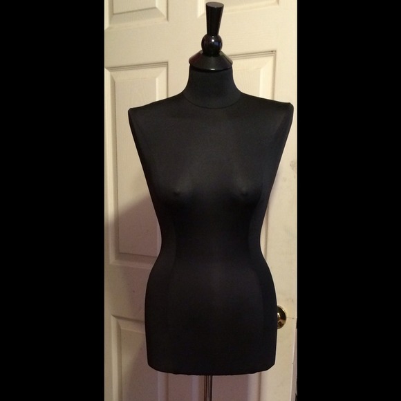 Zoey is here!  Can't wait to dress her!  💃