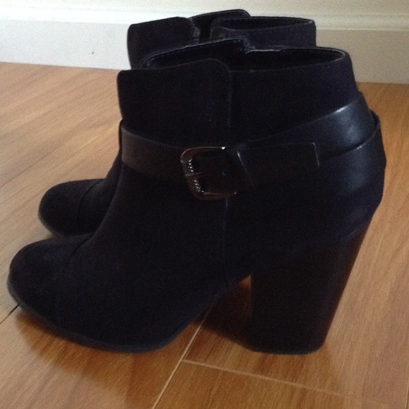 Carlos Santana  Boots - 🎉🎉Host Pick🎉🎉 Carlos by Carlos Santana Booties