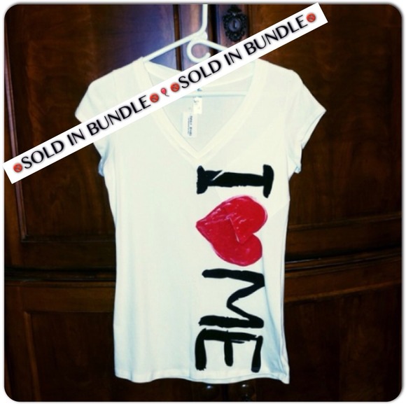 🚫SOLD in bundle🚫 I LOVE ME Tee!!