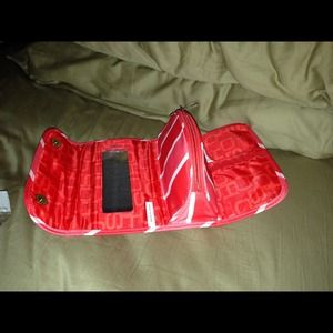 Cosmetic bag