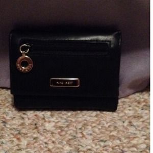 Nine West black tri-fold wallet