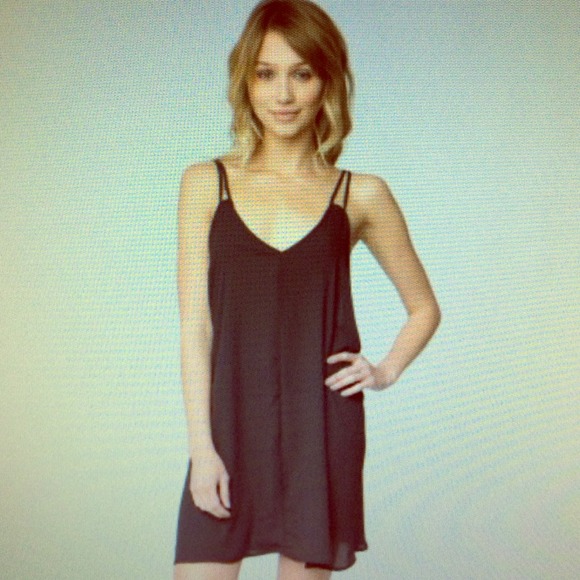 ❌SOLD❌Brandy Melville Kaylee Dress