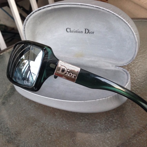 💯 Authentic Christian Dior Sunnies! HP 6/1/14 Ty! - Picture 2 of 3