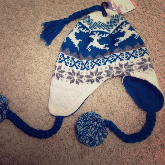 Music playing winter hat