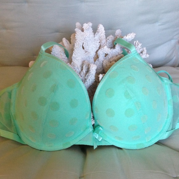 ❤❤SOLD❤❤in a bundle Bra.. GAP BODY . Mint green38B