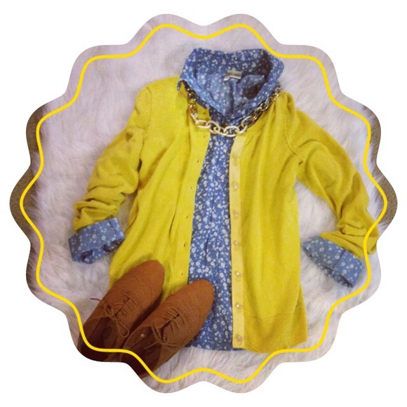 🚫Sold Mustard Yellow cashmere Cardigan🚫