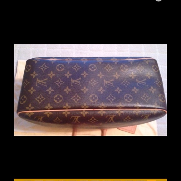 ❤️SOLD❤Authentic Louis Vuitton Deauville. - Picture 3 of 3