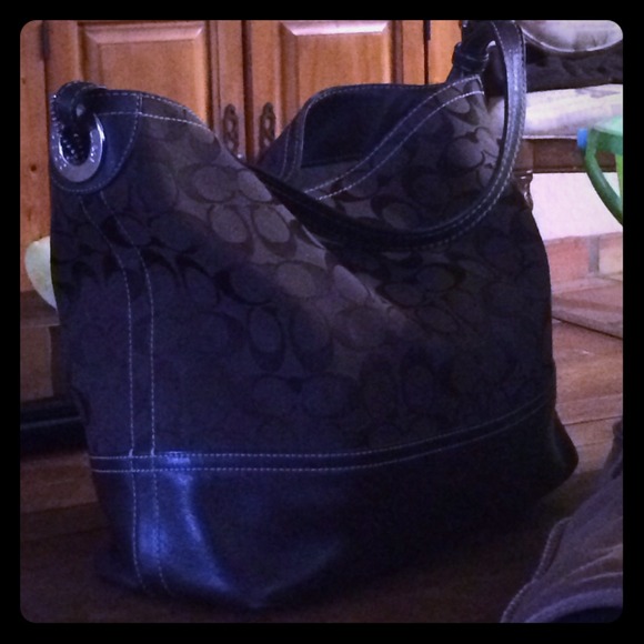 Pre-Loved Coach bucket purse
