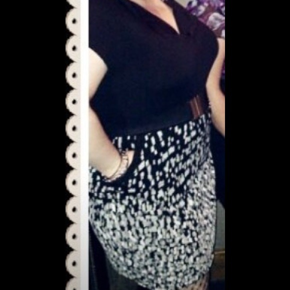 HP 3/26!💥Price Drop💥Great party or dinner dress!