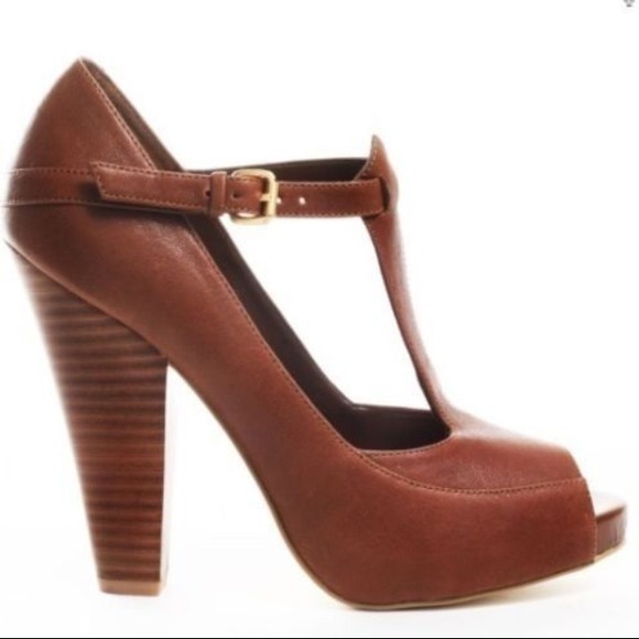 BCBGirls Cognac leather T-Strap retro Wooden heels