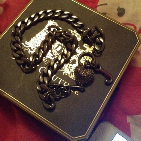 Juicy necklace