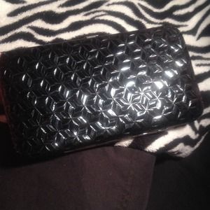 Black Snap Wallet