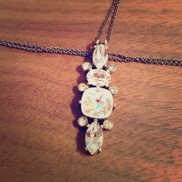 <sold>Club Monaco Vintage feel crystal necklace