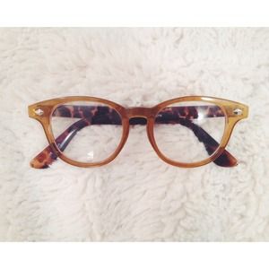 UO | Tortoise Shell Plastic Glasses