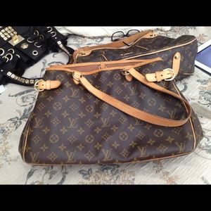LV medium size bag ...in good condition