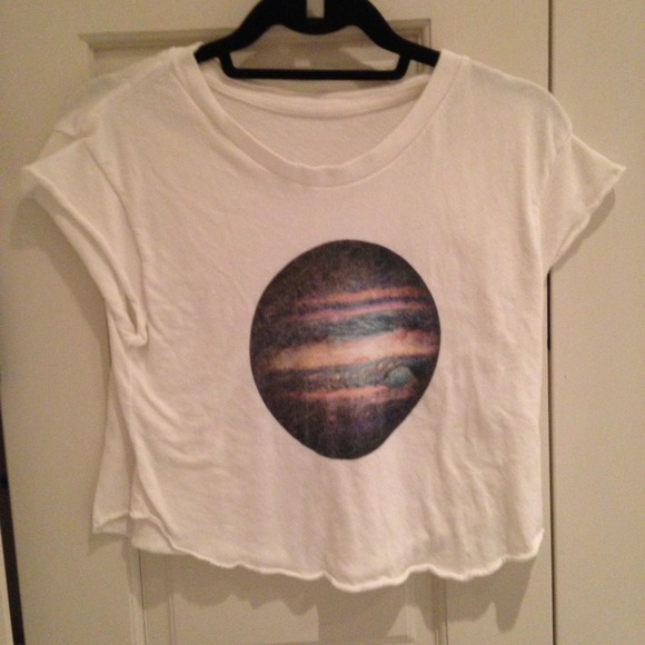 ❌Sold through paypal❌Brandy Melville plant tee