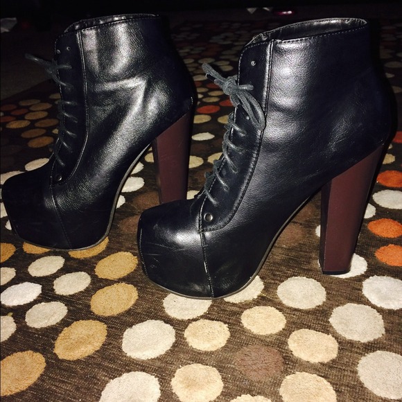 Boot heels