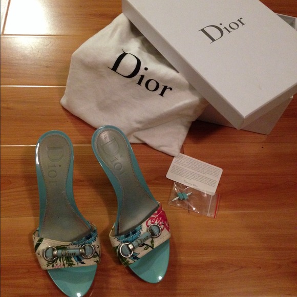 Dior 100% authentic shoes!!
