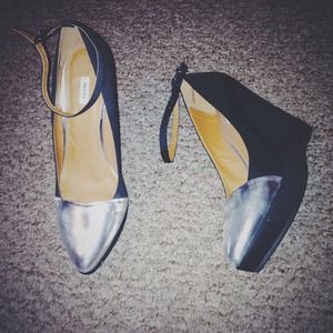 Urban Outfitter's wedge / reduced ✔️