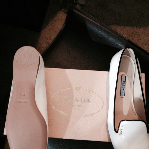 Prada Loafers ๐๐3/5/14 Back 2 Basic Hot Pick๐๐ - Picture 2 of 3