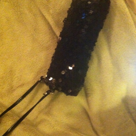 🌟SOLD🌟SOLD SEQUIN CLUTCH W/NEW 4 MAKE UP BRUSHES - Picture 3 of 4