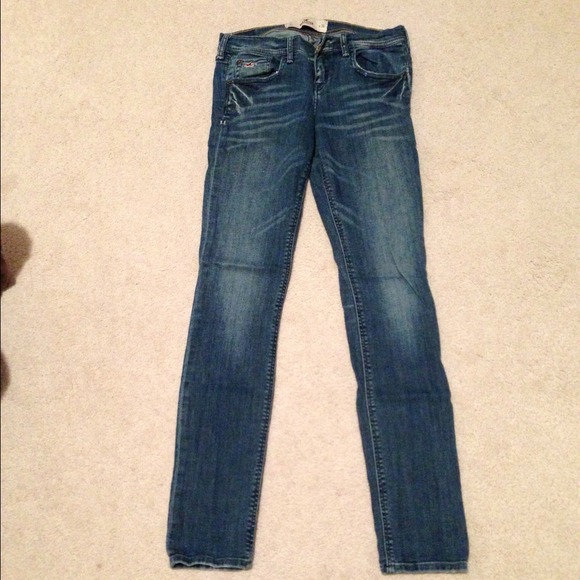 SOLD-Hollister skinny jeans