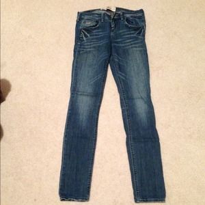 SOLD-Hollister skinny jeans