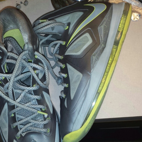**JUST REDUCED** MEN Nike LeBron sneakers
