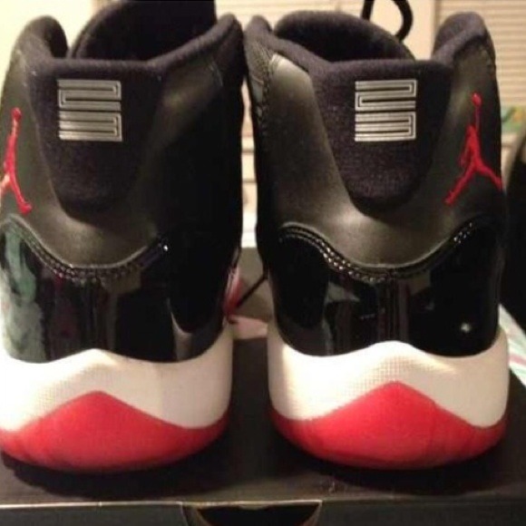 bred 11's size 5.5 - Picture 3 of 4