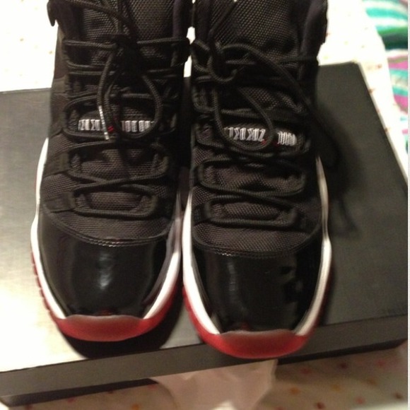bred 11's size 5.5 - Picture 4 of 4