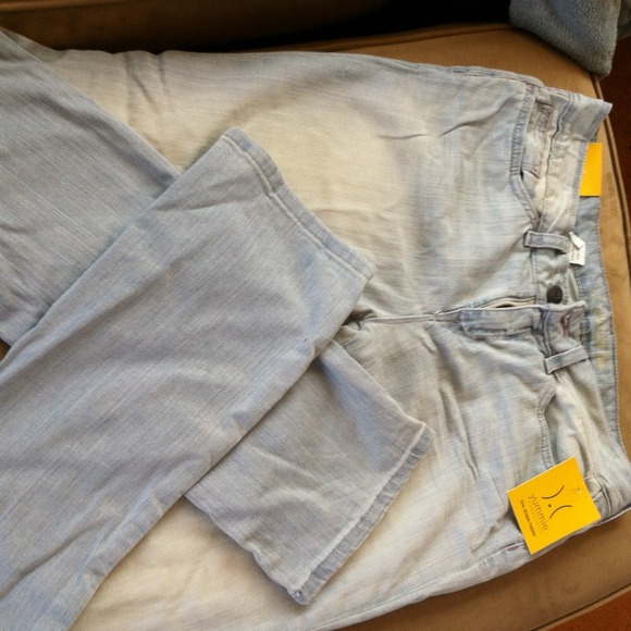 YUMMIE SLIMMING MID RISE JEANS SIZE 31