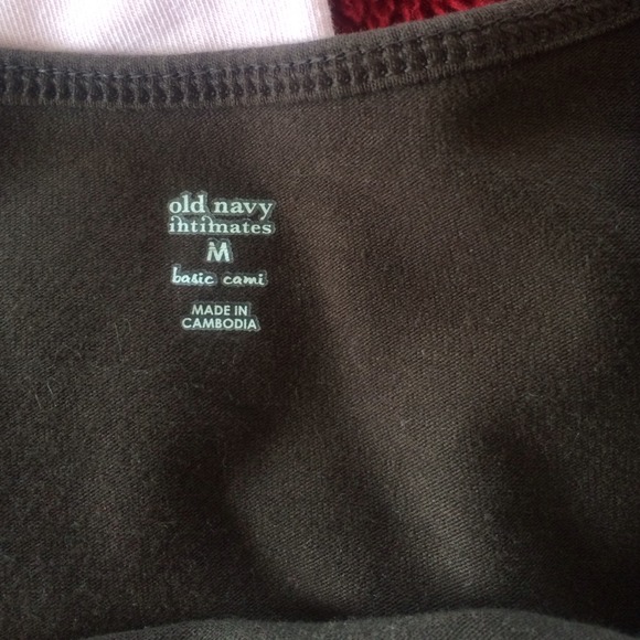 Tank tops from old navy never worn - Picture 2 of 3